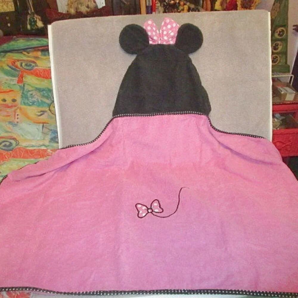 Disney Minnie Mouse Kids Hooded Bath Pool Towel Beach Coverup Baby Toddler Cozy